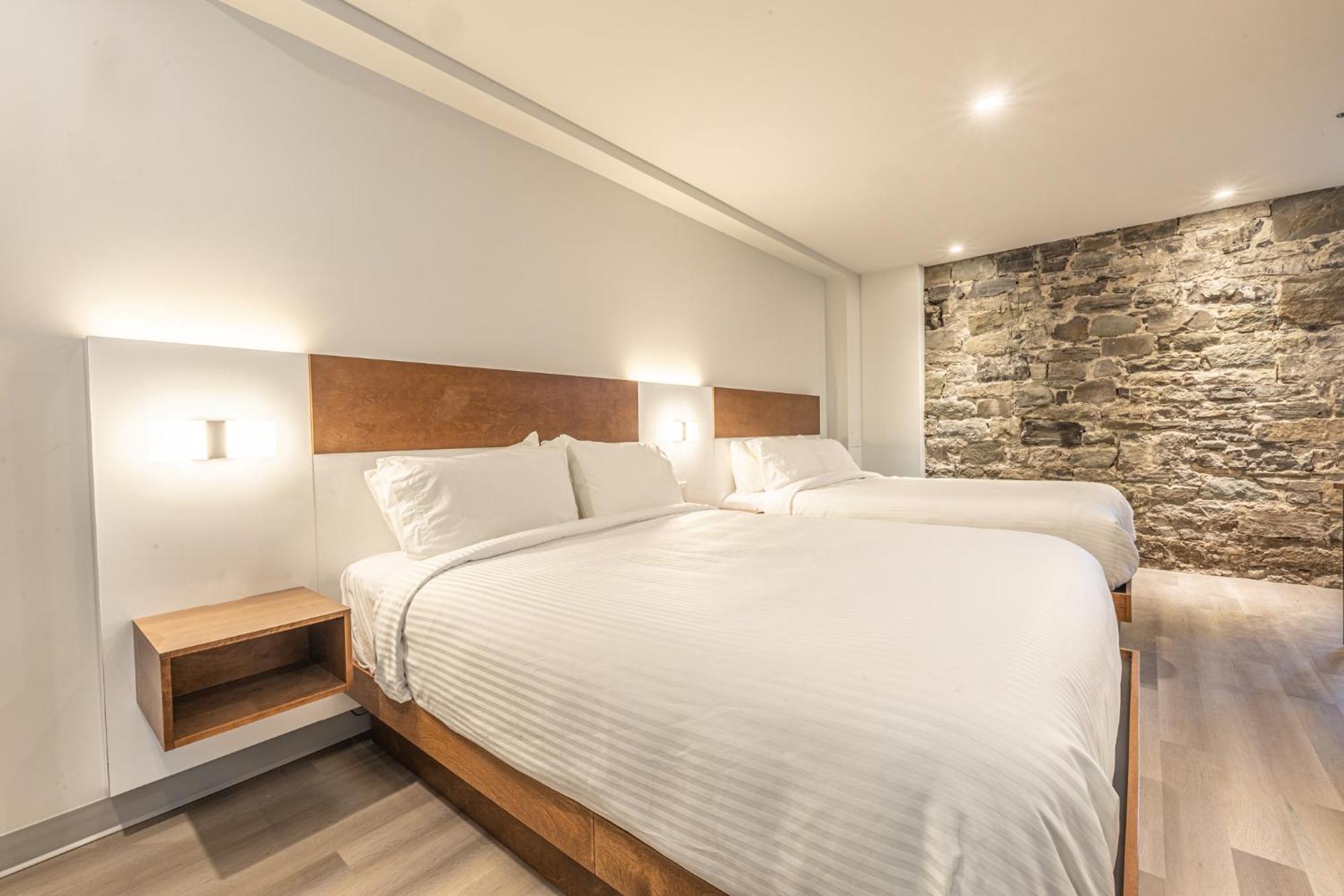 Hotel Manoir Vieux-Quebec Exterior photo